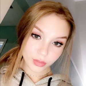 Meet your Posher, Elin